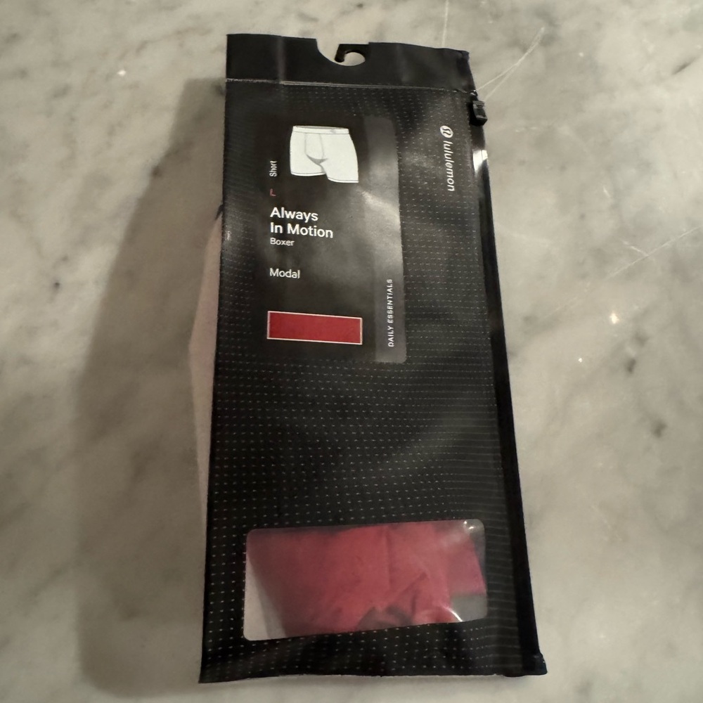 Lululemon AIM boxer
